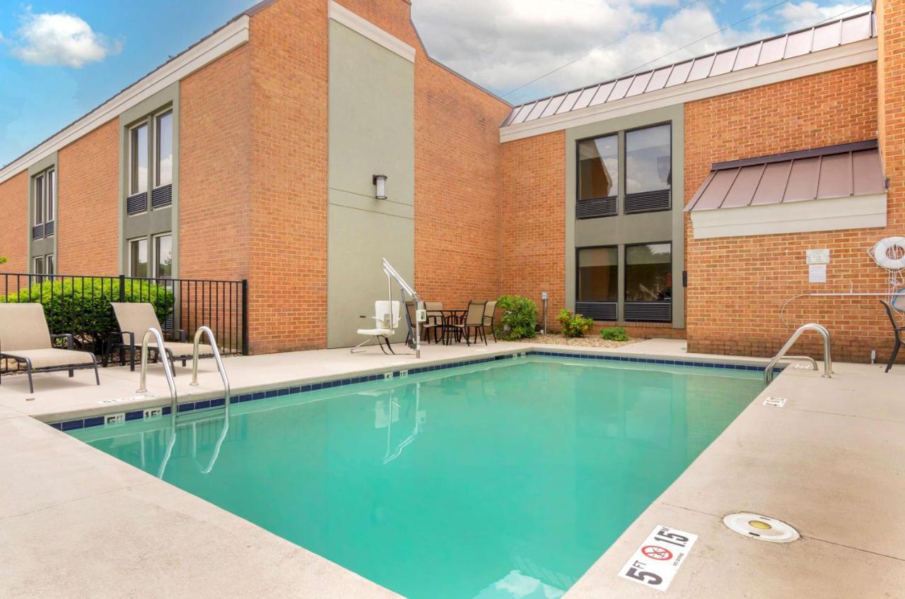 Best Western North Roanoke Troutville Esterno foto